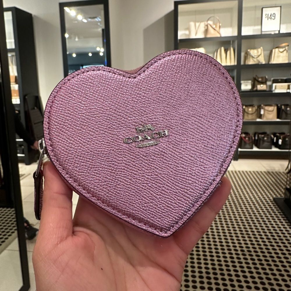NWT Coach Heart Coin Case‎